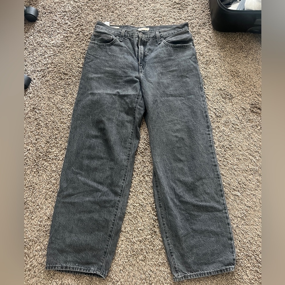 Black Levi’s Jeans